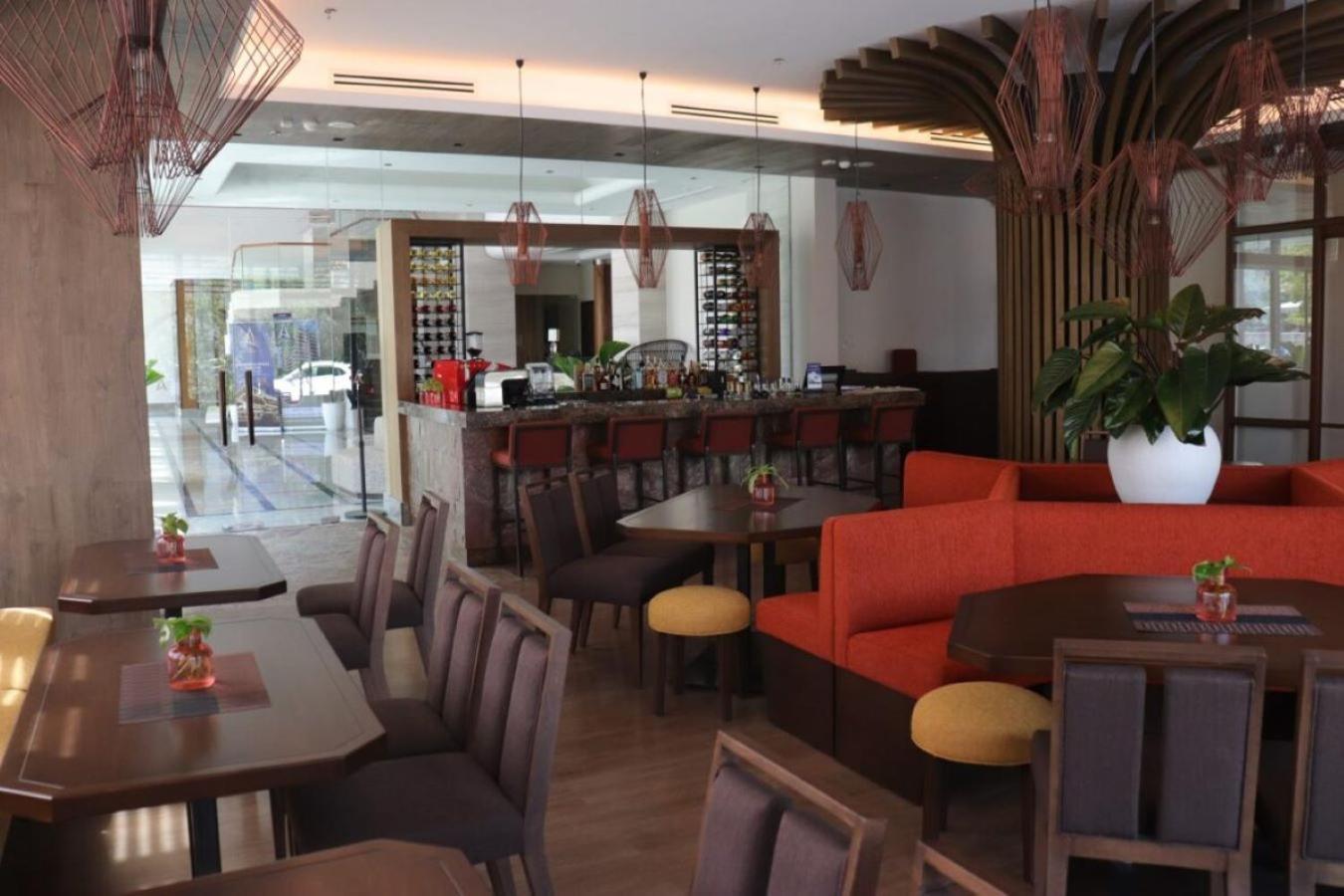 The Aurora Subic Hotel Managed By Hii Olongapo Exterior photo