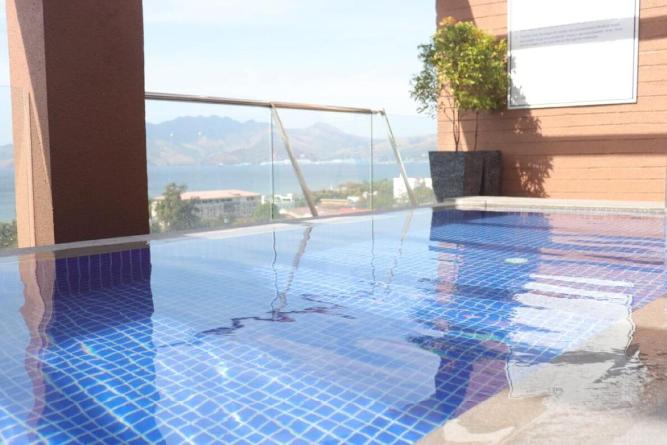 The Aurora Subic Hotel Managed By Hii Olongapo Exterior photo